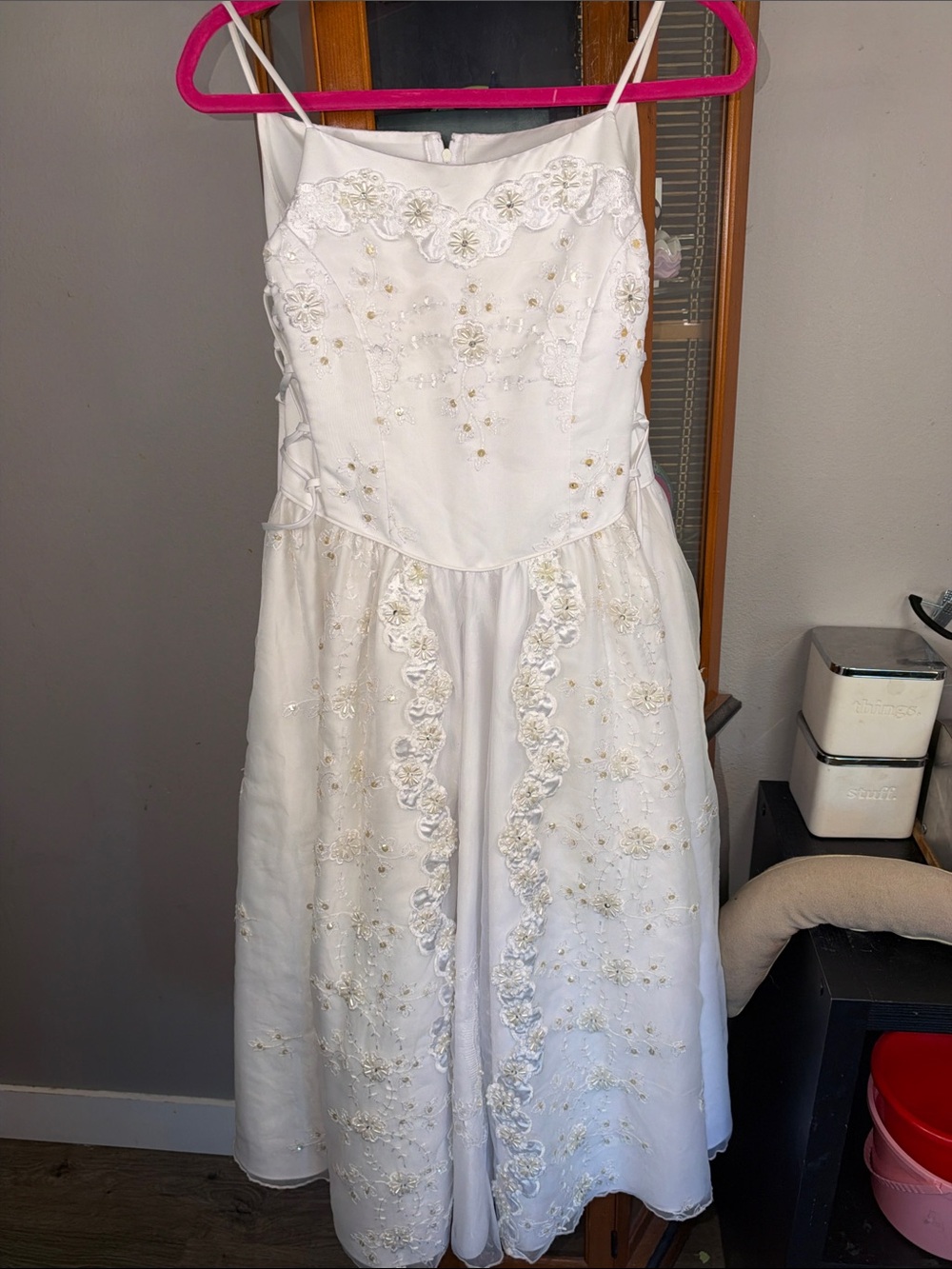 White Floral Embroidered Womens ' Dress with Beaded Accents